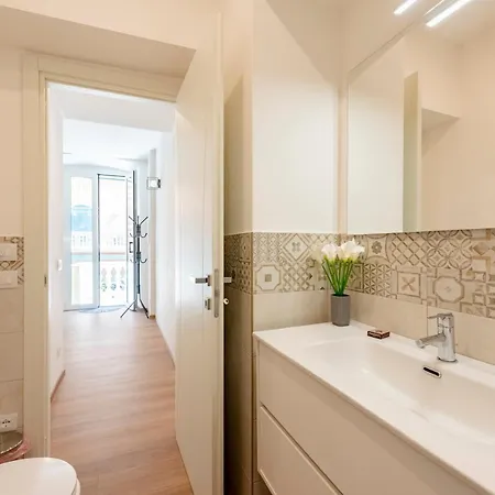 In - Happy Apartment